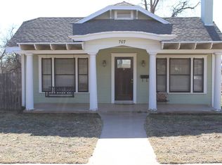 707 N Broadway St, Ballinger, TX 76821