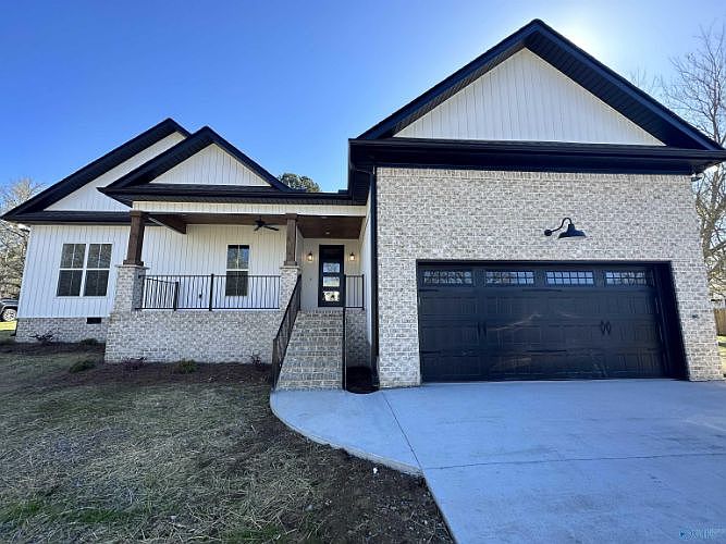 1st image of 143 Mountain Heights Cir