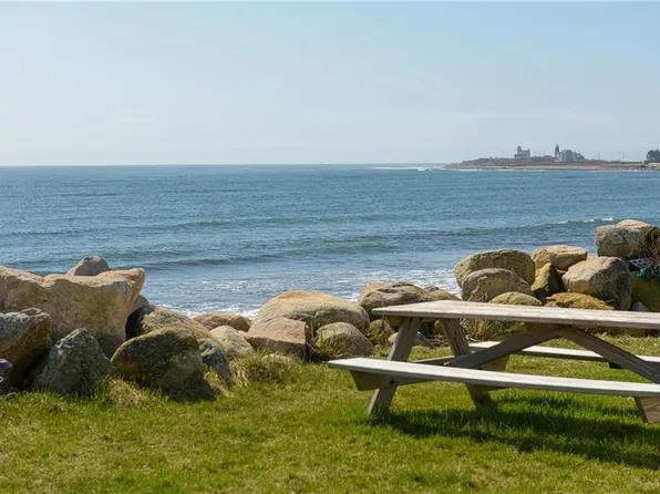 52 Ocean Spray Ave, Narragansett, RI 02882