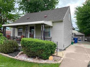 30056 Schoenherr Rd, Warren, MI 48088