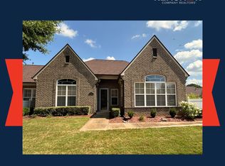 1395 Calumet Farms Dr, Collierville, TN 38017