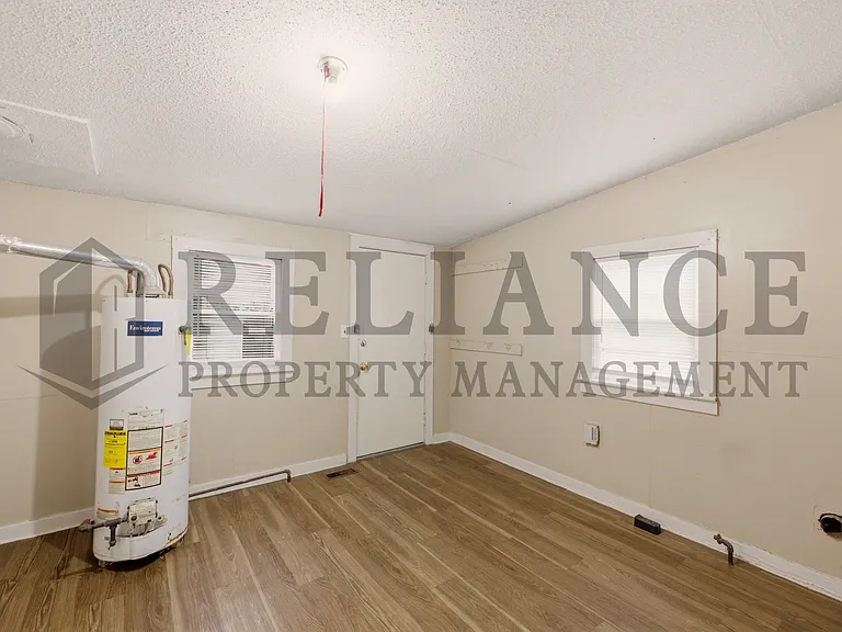 1028 W Munnell Ave — Photo 15