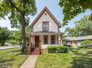 1100 Hill Ave, Elgin, IL 60120