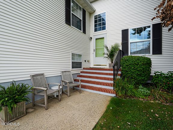 2nd image of 113 Racquet Road