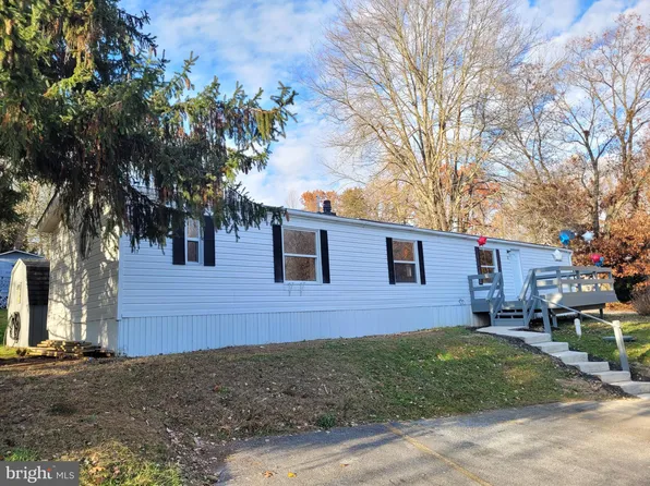 17 Melissa Ln, Downingtown, PA 19335
