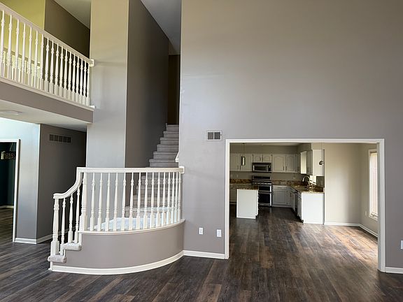 4th image of 50015 Cooke Ave