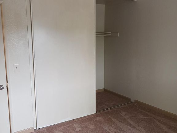 4th image of 36 N Jackson Ave APT 207