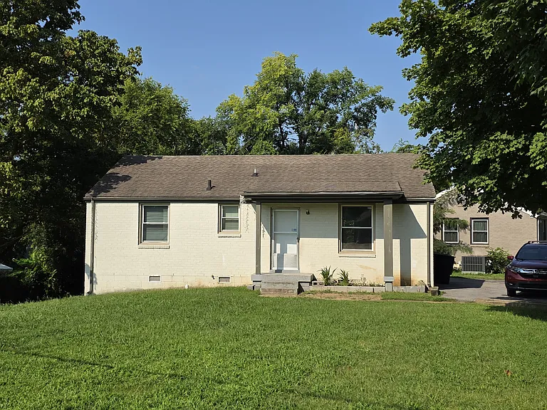 5025 Madeline Dr — Photo 1