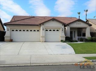 10117 Seneca Falls Ave, Bakersfield, CA 93312