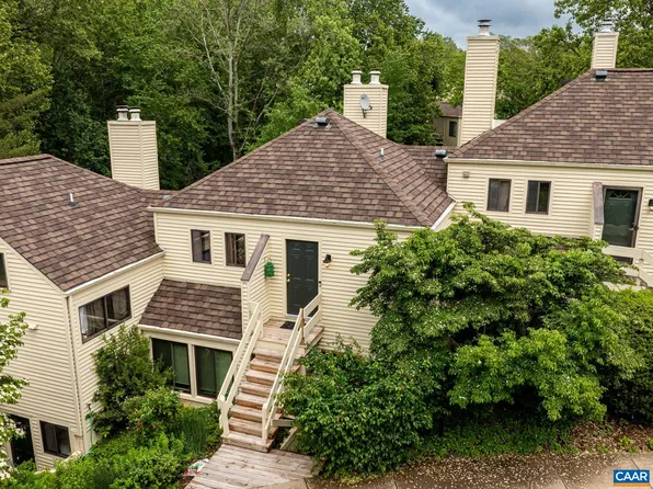 1214 Chatham Rdg, Charlottesville, VA 22901