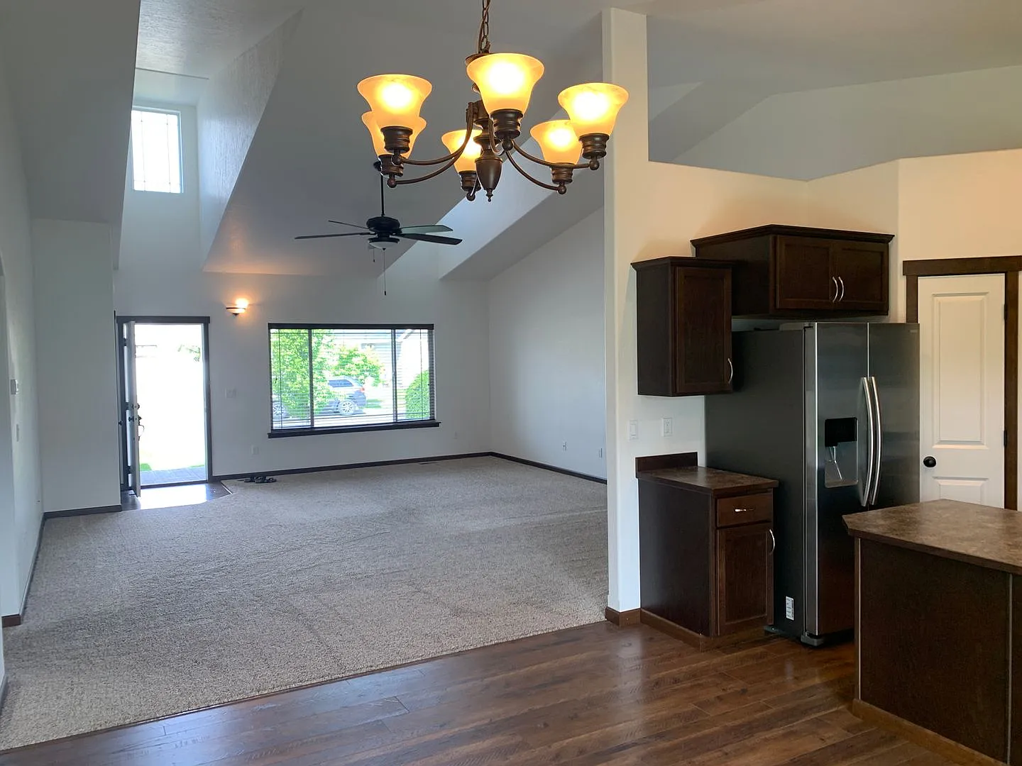 Broadmoore Estates Rancher — Photo 4