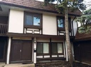 5555 Delmonte Dr, Hanover Park, IL 60133