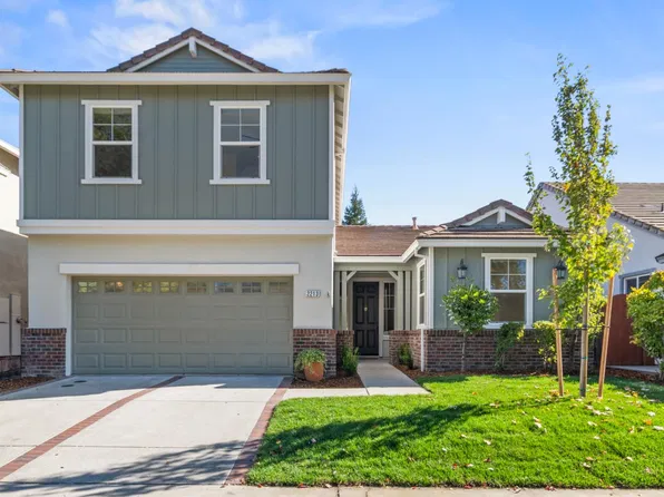 2213 Eastwood Dr, Roseville, CA 95747