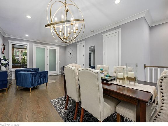 4th image of 2506 N Southport Ave #1