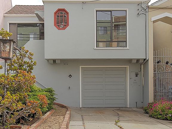 3rd image of 253 1st Ave