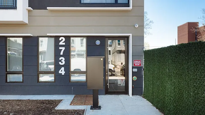 Rented by Nooklyn NYC LLC | media 32