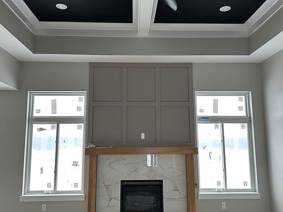 5th image of 3845 Howland Rd