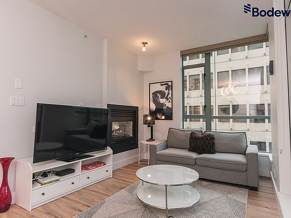 3rd image of 1238 Burrard St