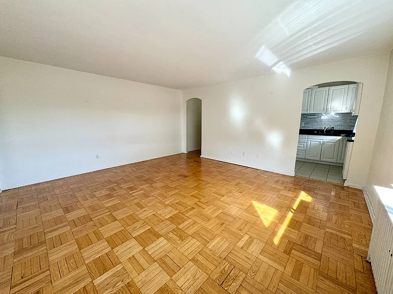 2696 Lake Shore Blvd W #16 — Photo 6