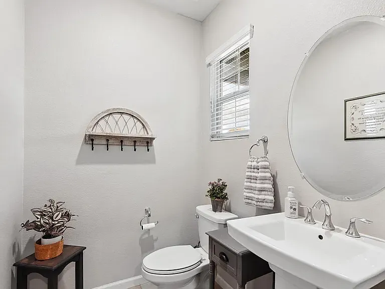 3652 Edington Dr — Photo 52