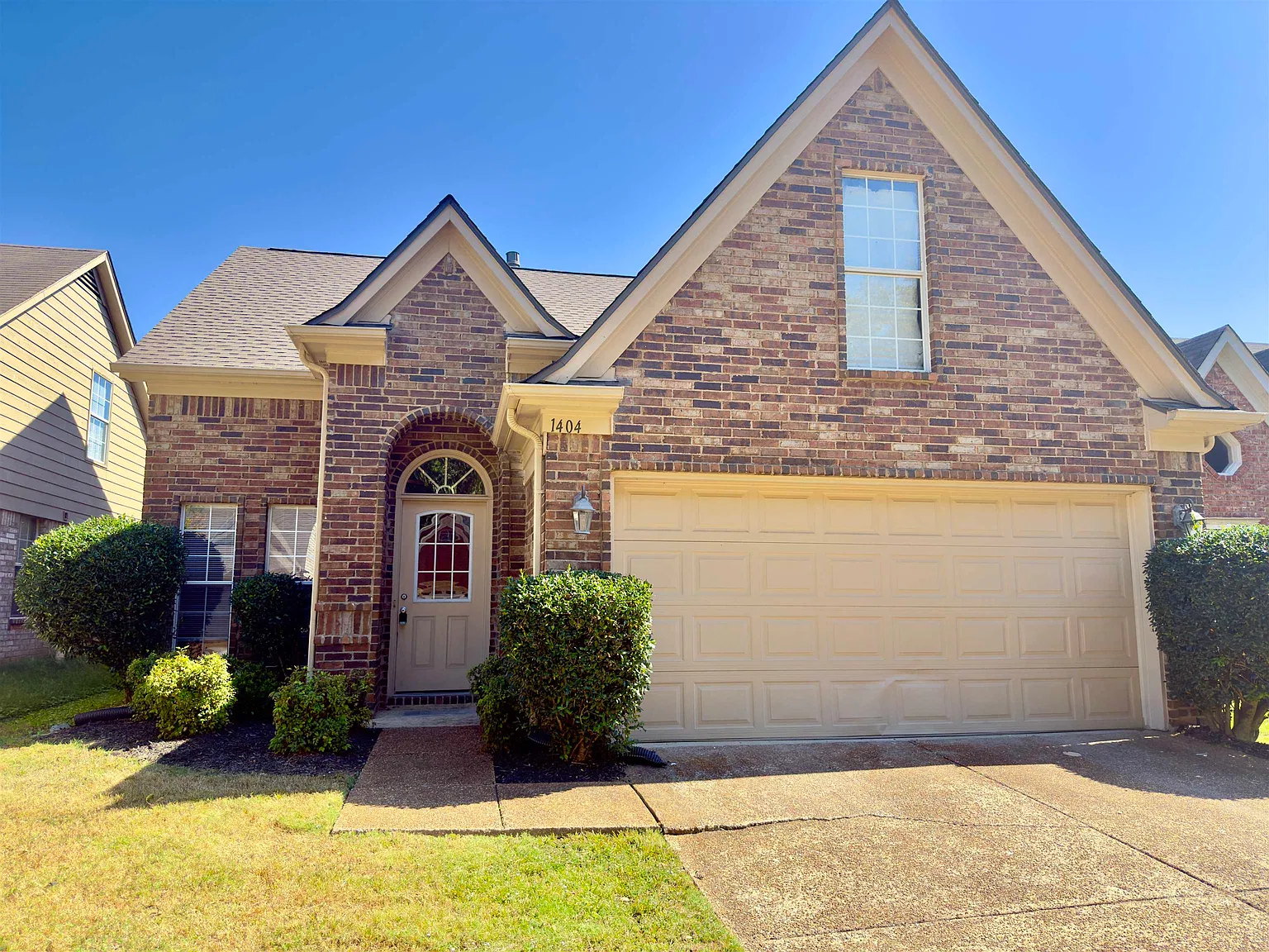 3 bed, 2.5 bath, 1695 sqft, $1,850 — Photo 1