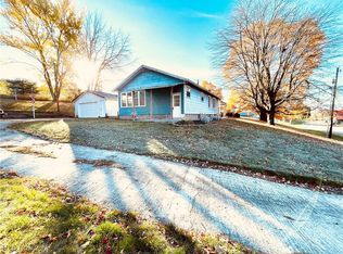 1098 Kensington Rd NE, Carrollton, OH 44615