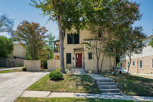 526 Pershing Ave #A Photo 1
