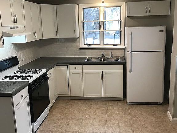 2nd image of 31 Antis St