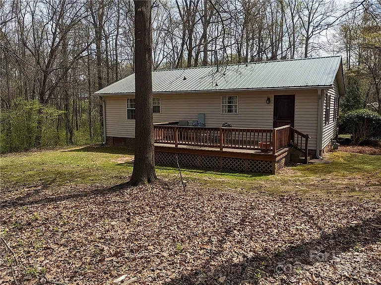 8505 Mount Holly Hntrsvlle Rd — Photo 25