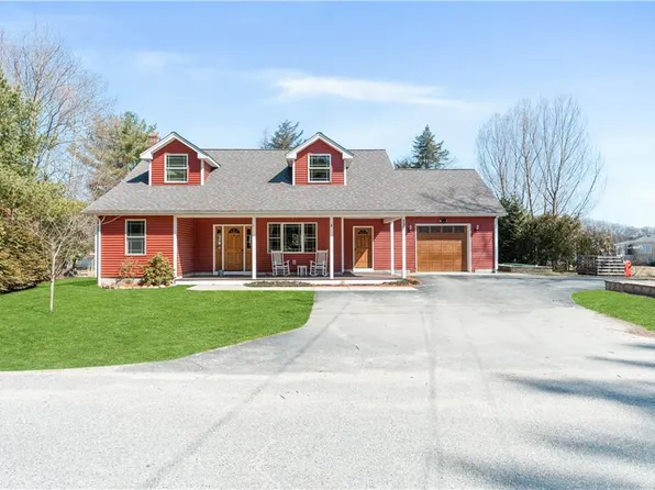 137 Manley Dr, Pascoag, RI 02859