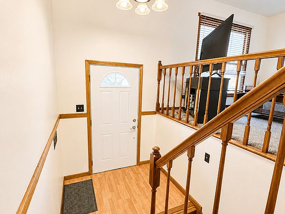 4th image of 9140 162nd St