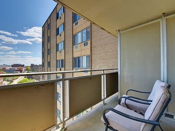 3rd image of 1025 Hancock St APT 10C