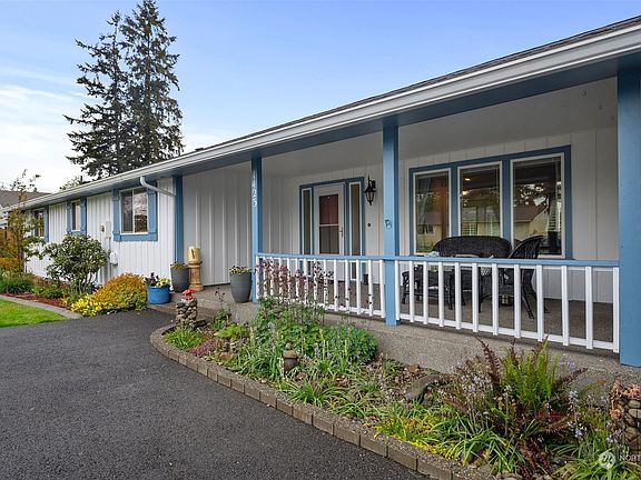 3rd image of 1423 Violet Meadow Street S