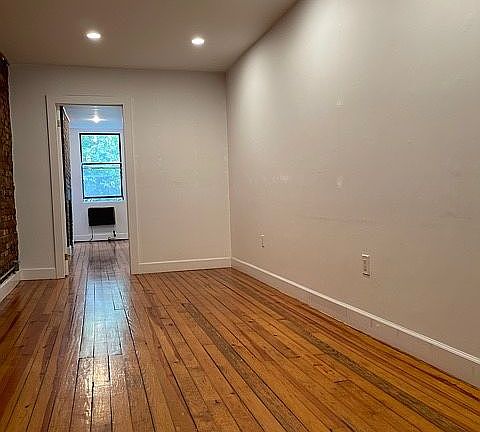 2nd image of 15 Stanton St #1BC