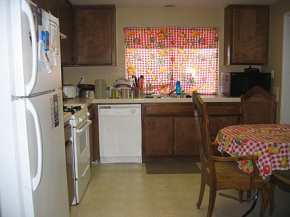 2nd image of 21282 Lipian Ct