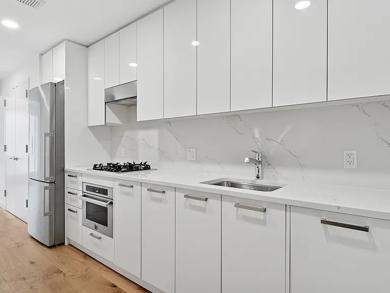180 Broome St #1204 — Photo 19
