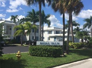 221 Palm River Blvd APT D201, Naples, FL 34110