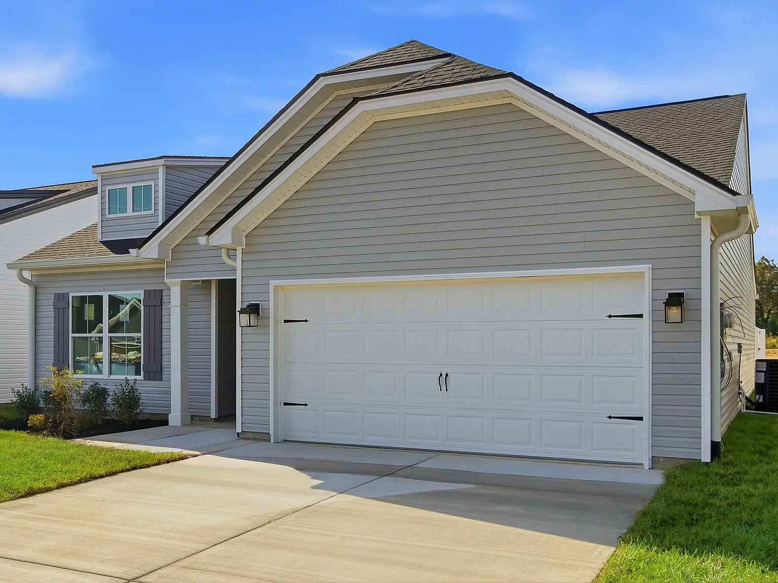 3 bed, 1451 sqft, $2,100 — Photo 3