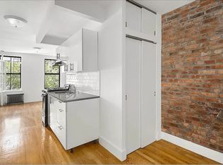 209 E 4th St APT 11, New York, NY 10009
