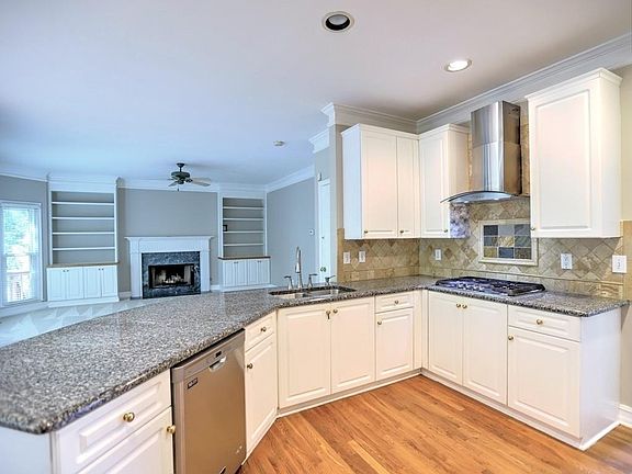 5th image of 4251 Creek Haven Dr