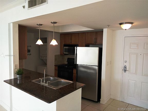 5th image of 2000 N Bayshore Dr APT 513