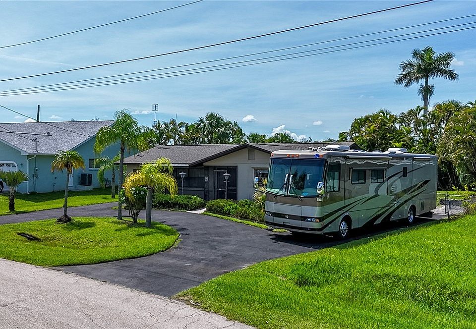 1st image of 457 Grenier Dr