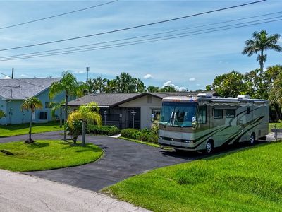 457 Grenier Dr, North Fort Myers, FL, 33903