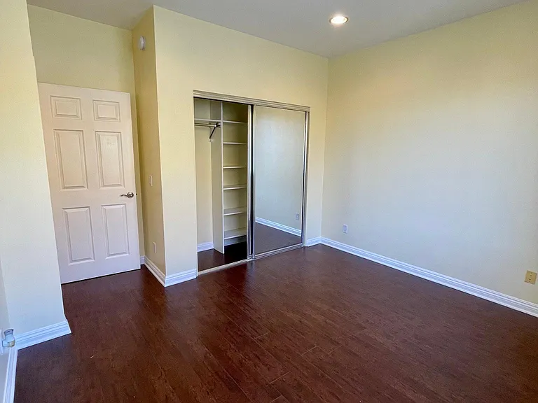 812 N Hudson Ave #105 — Photo 12