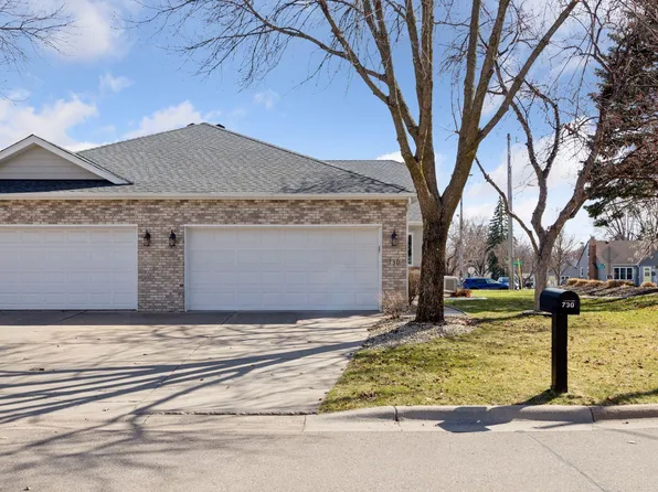 730 Emerald Rdg, Roseville, MN 55113