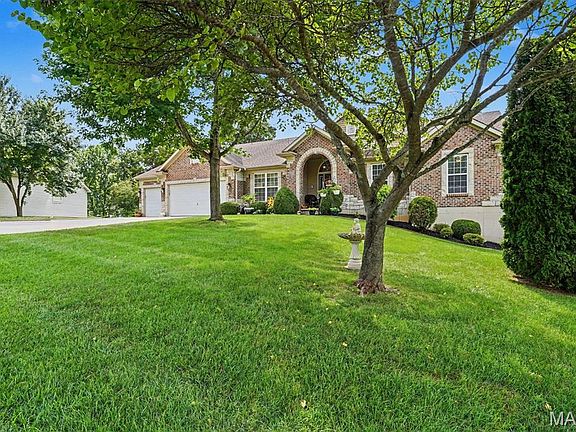 4th image of 6337 White Clover Dr