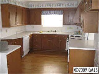 5th image of 1316 Park Ln