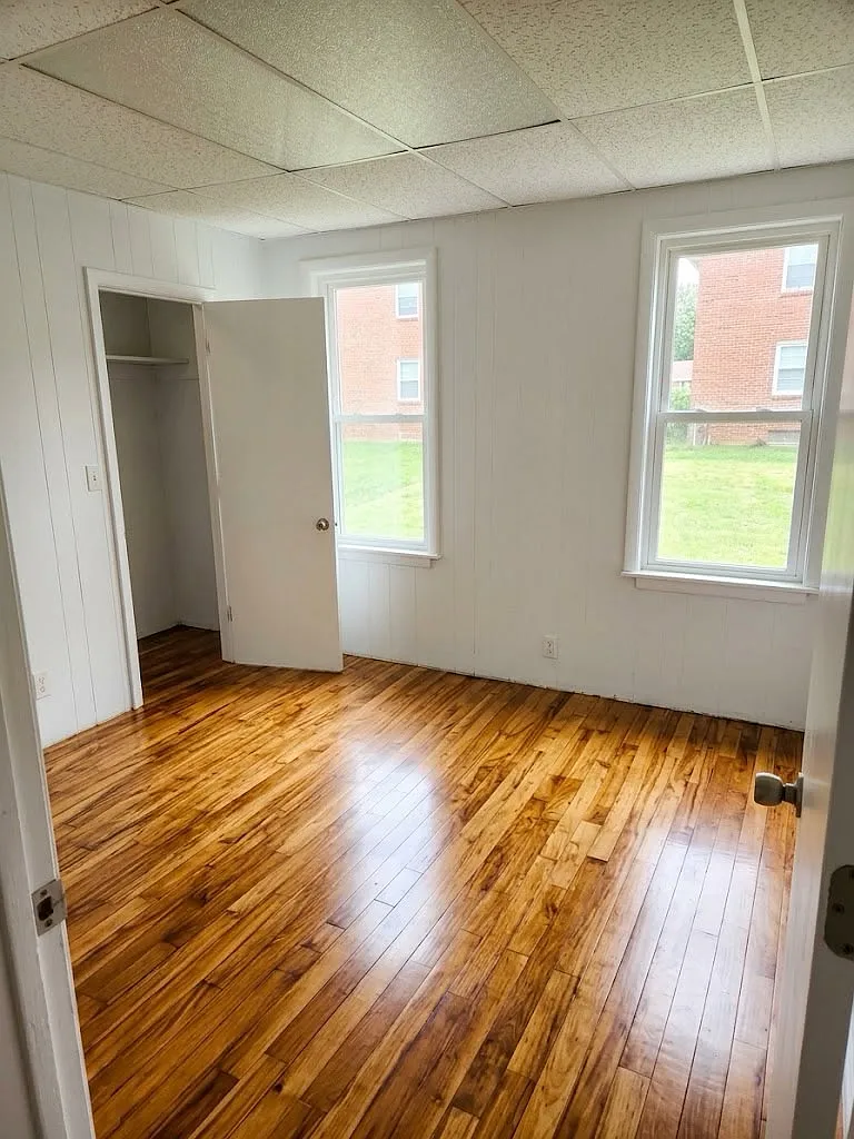 3 bed, 1325 sqft, $2,050 — Photo 3