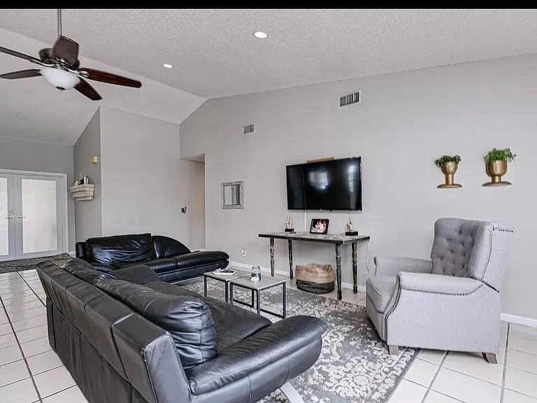 9190 Tivoli Pl — Photo 8