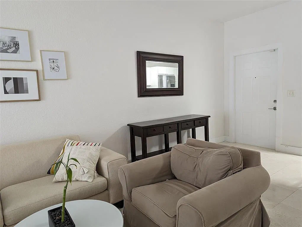 4102 Forest Dr — Photo 3